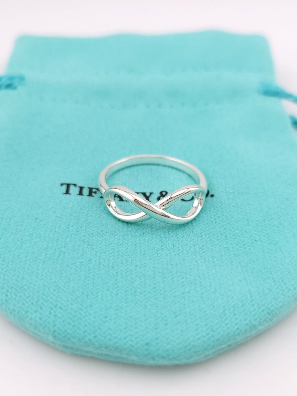 Tiffany & Co. Sterling Silver Figure 8 Signature Infinity Band Ring Size 8
